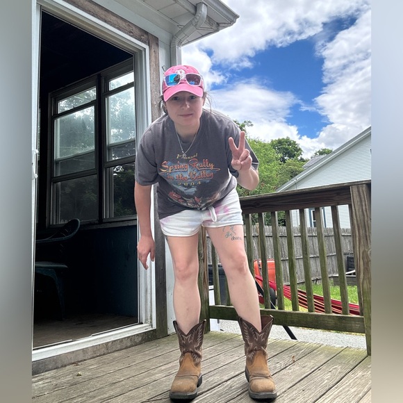 Meet your Posher, Abigayle - Picture 4 of 4